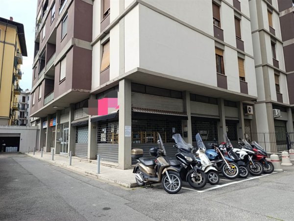 negozio in affitto a Firenze in zona Novoli