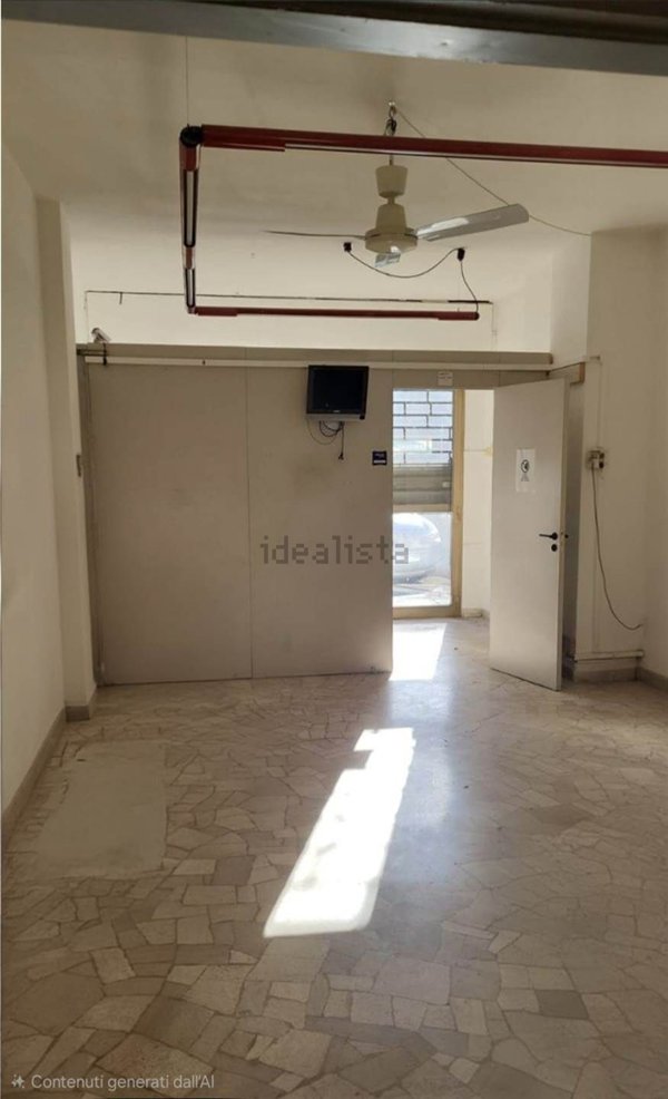 negozio in affitto a Firenze in zona Novoli