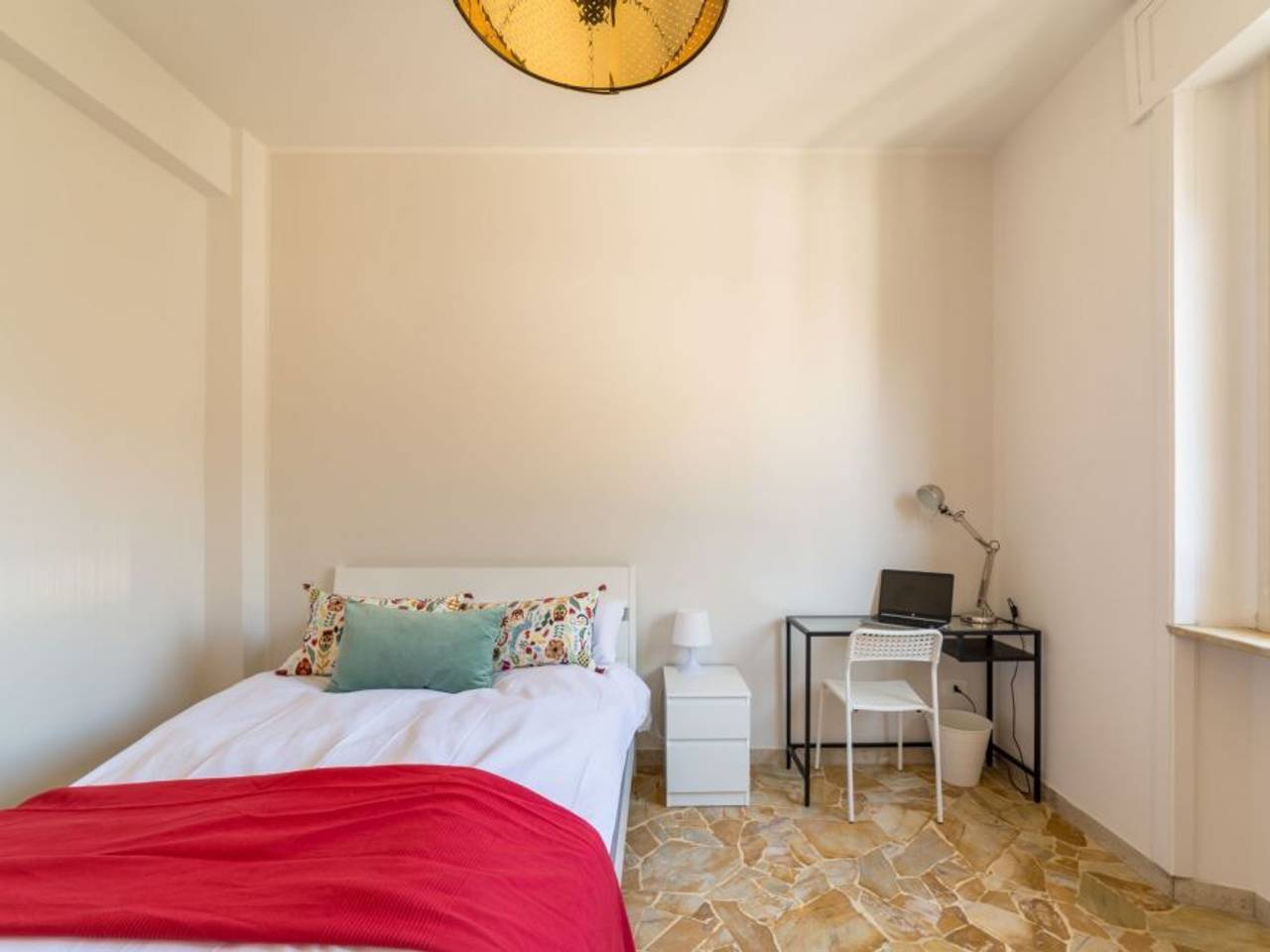 negozio in affitto a Firenze in zona Campo di Marte