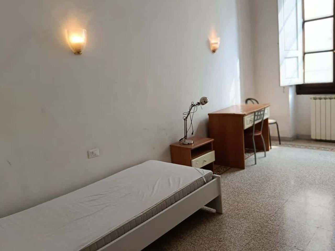 negozio in affitto a Firenze in zona Centro Santa Croce