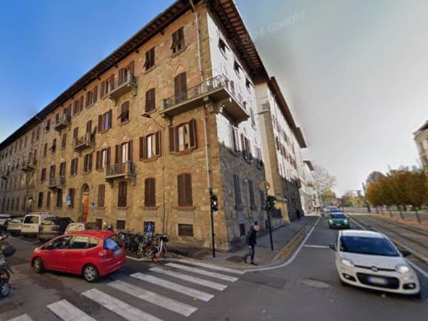 negozio in affitto a Firenze in zona Statuto