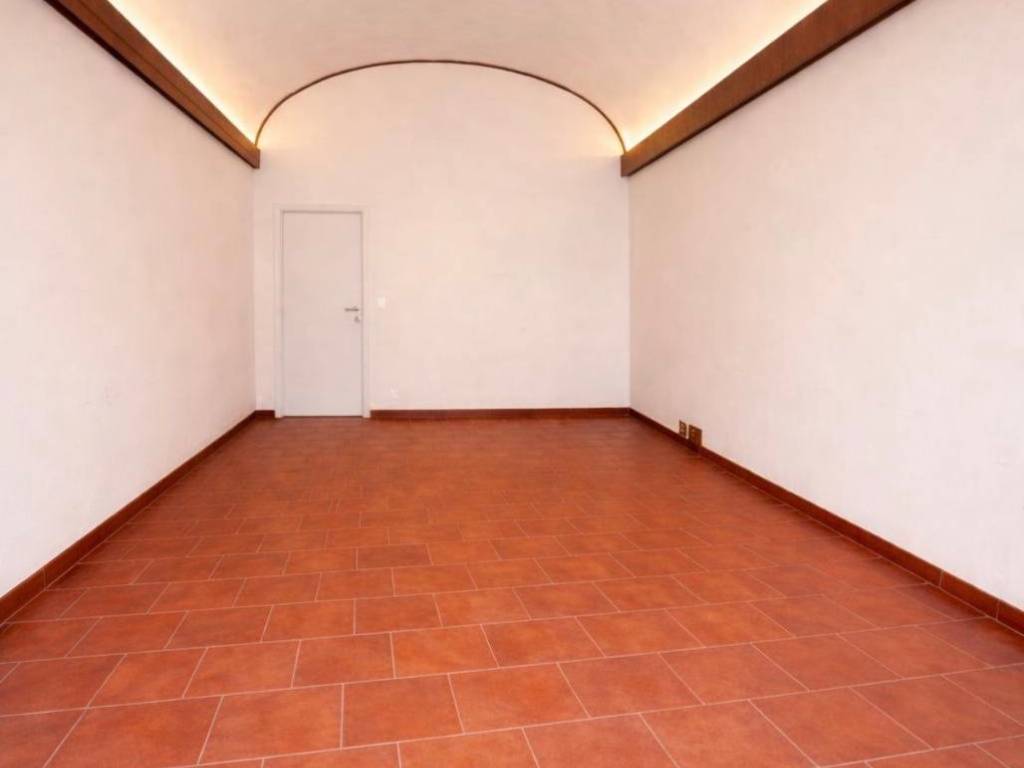 negozio in affitto a Firenze in zona Campo di Marte