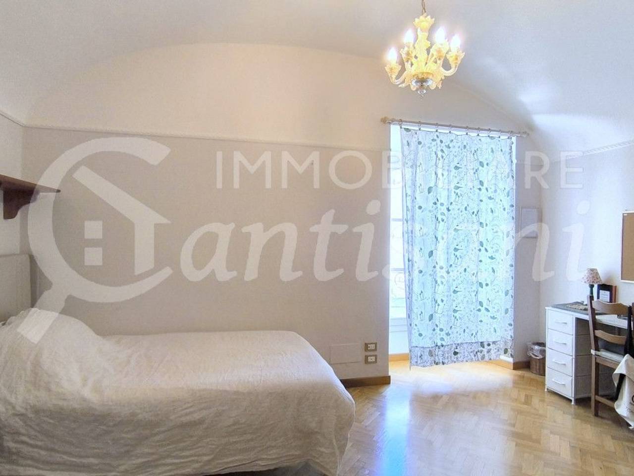 negozio in affitto a Firenze in zona Centro Santa Croce