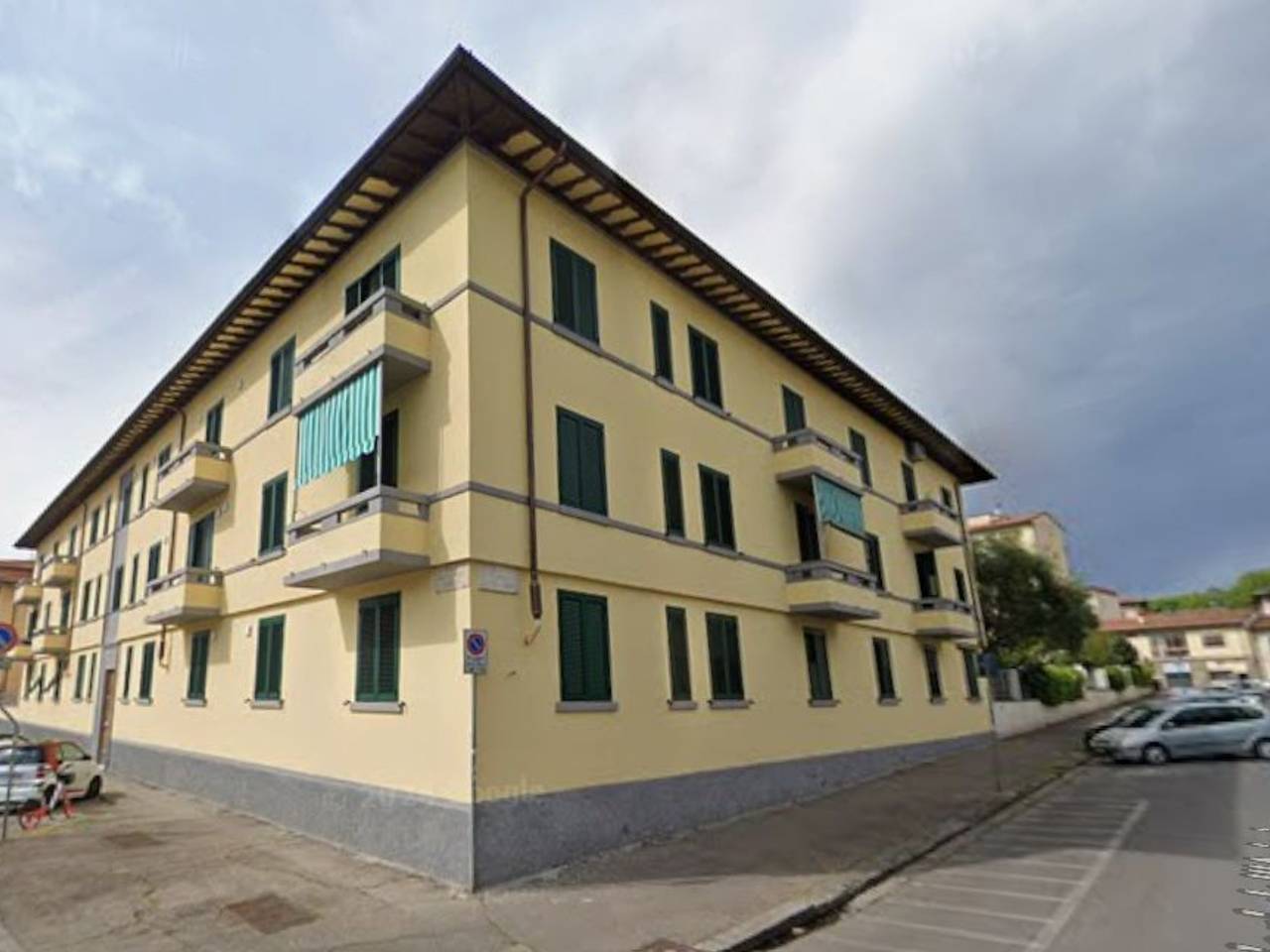 negozio in affitto a Firenze in zona Novoli