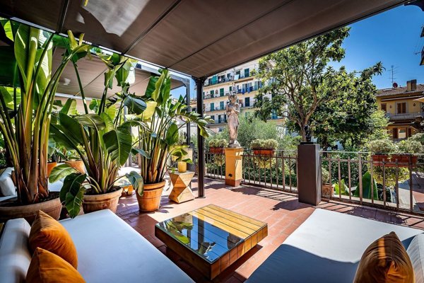 negozio in affitto a Firenze in zona Campo di Marte