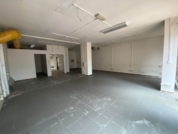 negozio in affitto a Firenze in zona Careggi