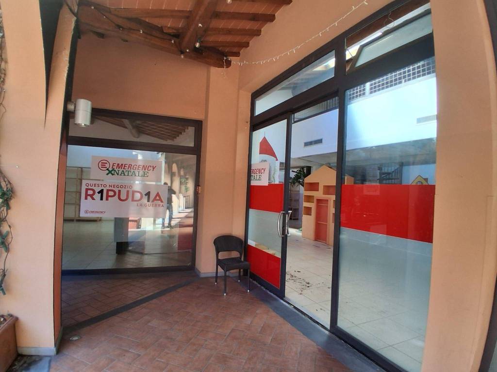 negozio in affitto a Firenze in zona Campo di Marte