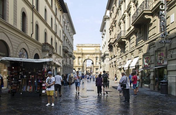 negozio in affitto a Firenze in zona Centro Storico