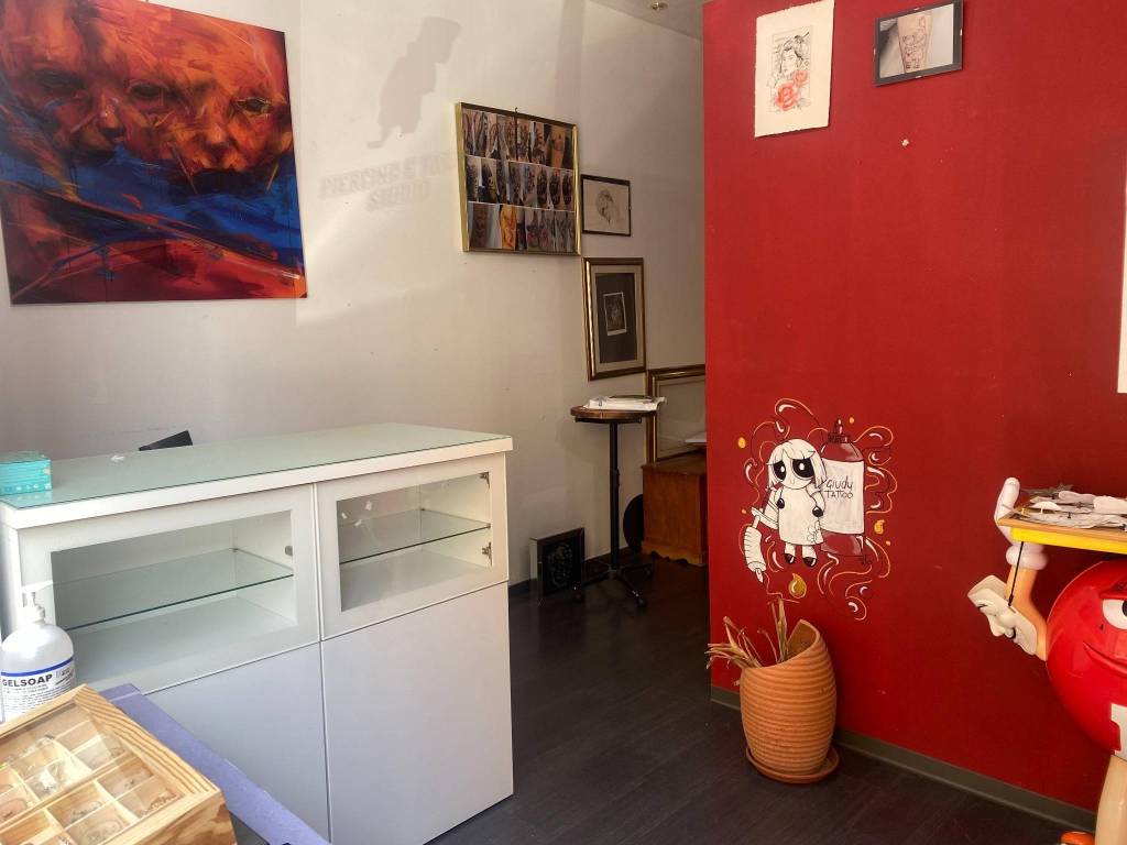 negozio in affitto a Firenze in zona Coverciano