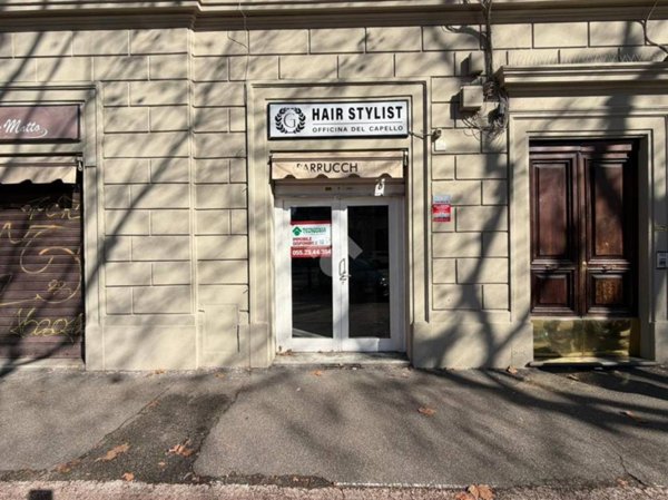 negozio in affitto a Firenze in zona Campo di Marte