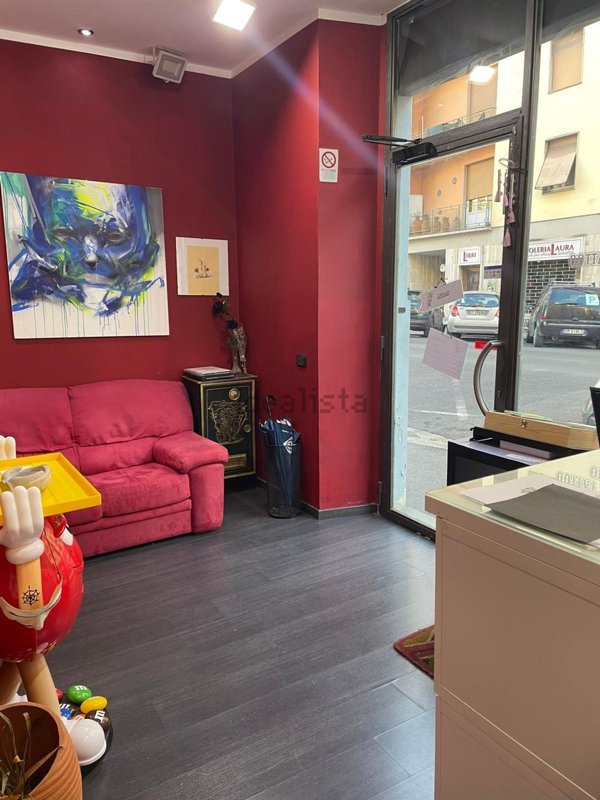 locale commerciale in affitto a Firenze in zona Coverciano