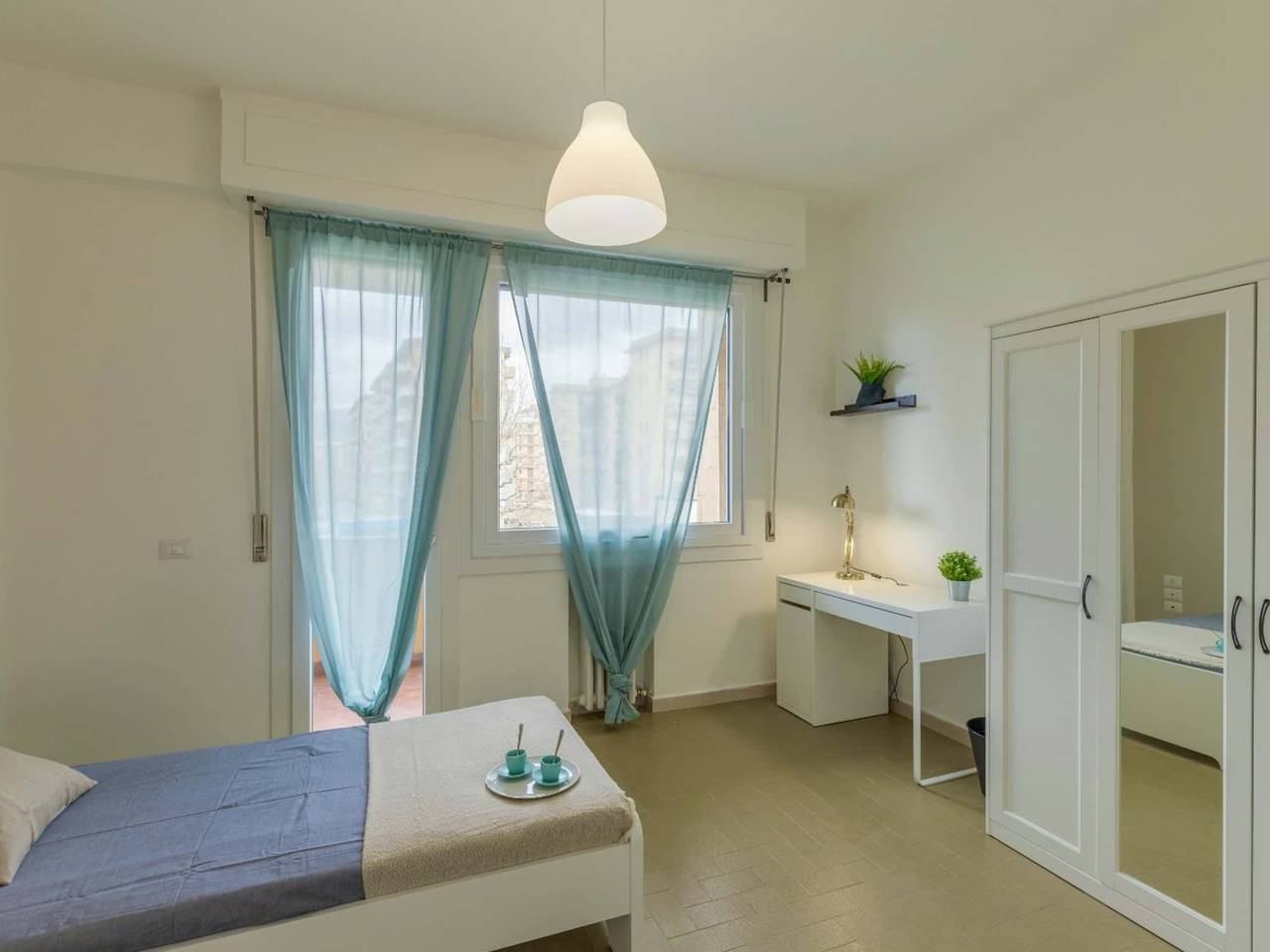 negozio in affitto a Firenze in zona Novoli