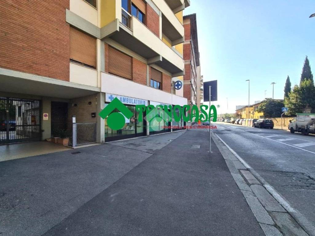 negozio in affitto a Firenze in zona Serpiolle