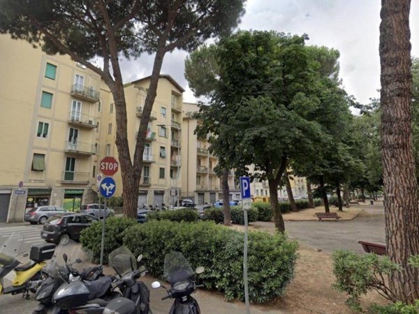 negozio in affitto a Firenze in zona Settignano