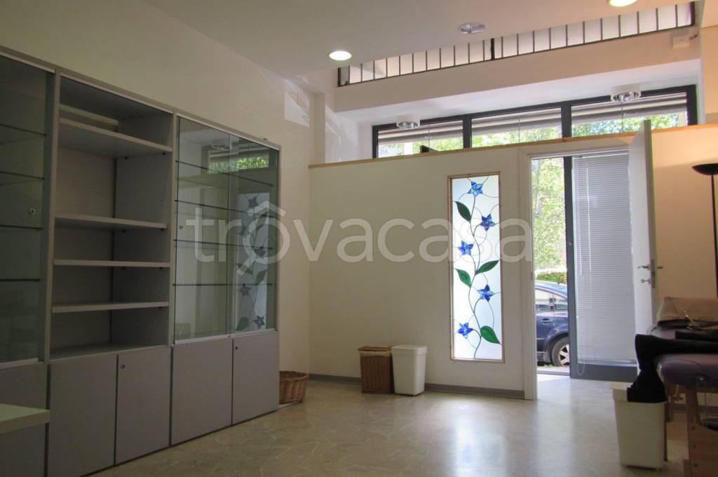 negozio in affitto a Firenze