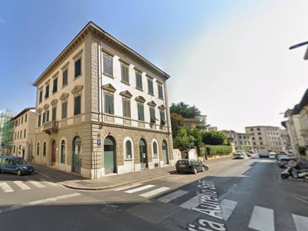 negozio in affitto a Firenze in zona Campo di Marte