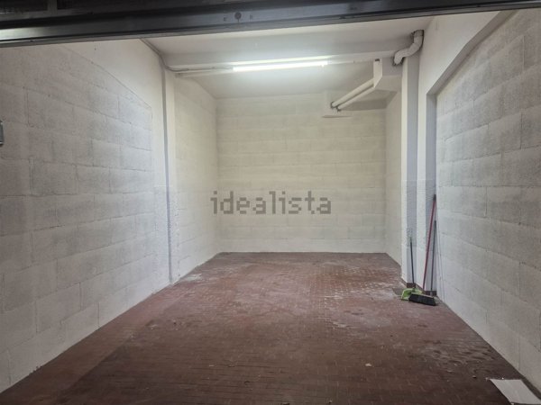 negozio in affitto a Firenze in zona Novoli