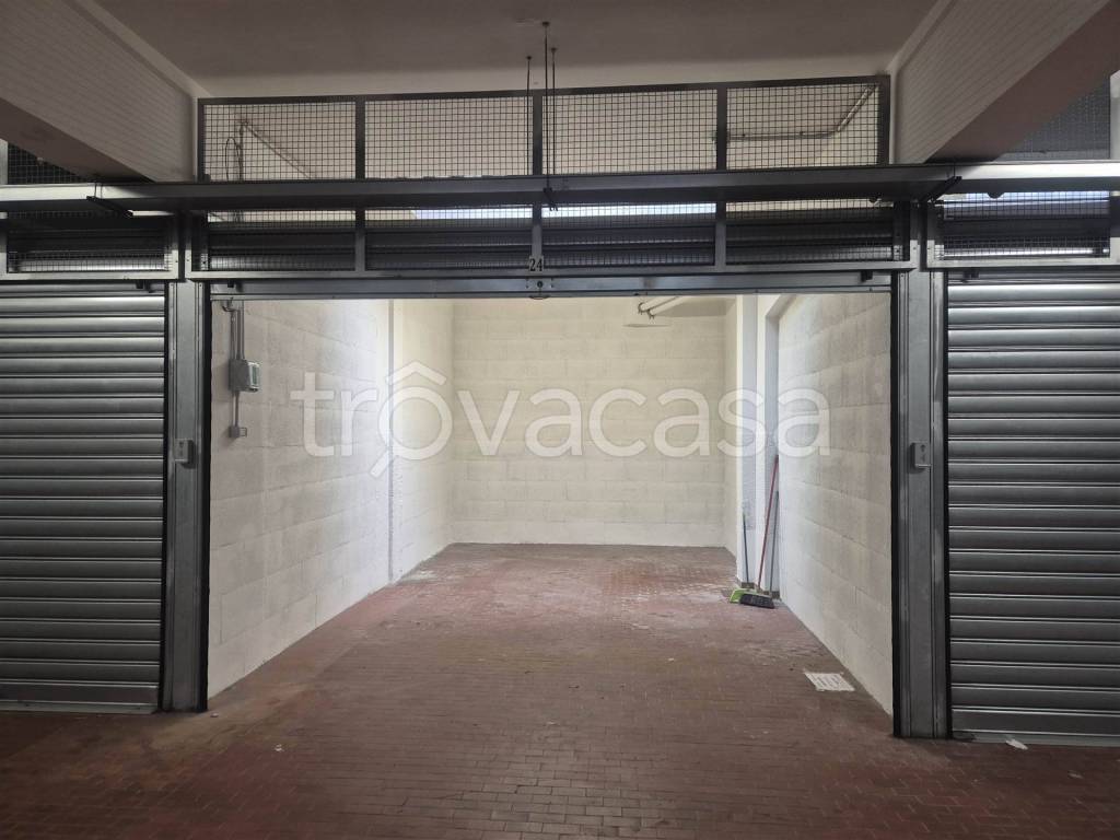 negozio in affitto a Firenze in zona Novoli