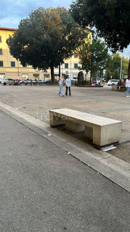 negozio in affitto a Firenze in zona Careggi
