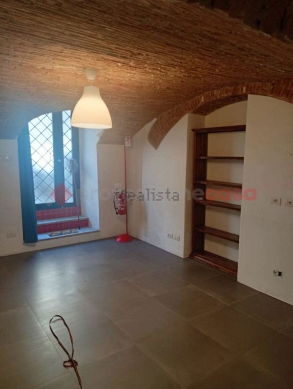 negozio in affitto a Firenze in zona Centro Santa Croce