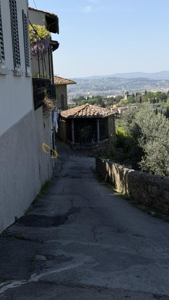 appartamento in affitto a Firenze in zona Settignano