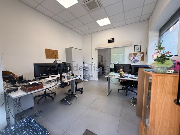 locale commerciale in affitto a Firenze in zona Bellariva