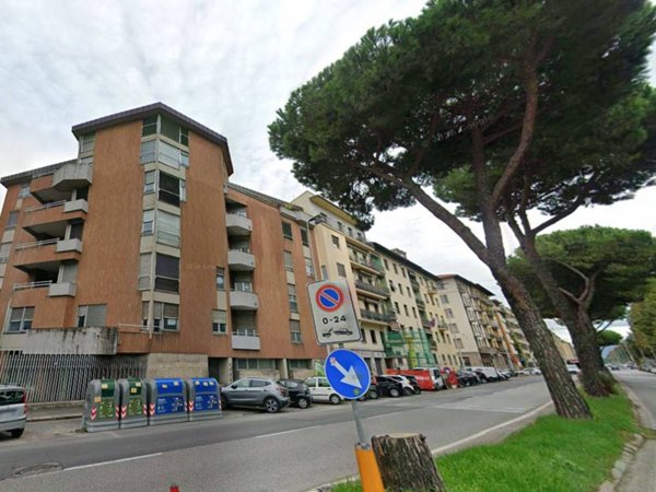 negozio in affitto a Firenze in zona Bellariva