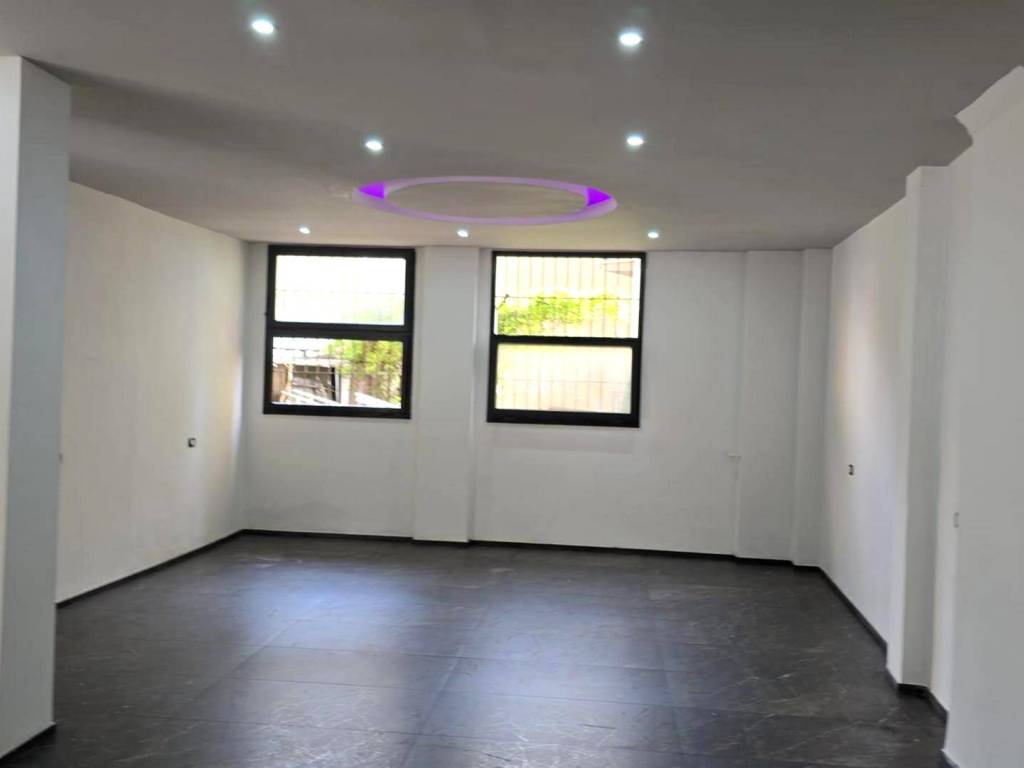 negozio in affitto a Firenze in zona Careggi