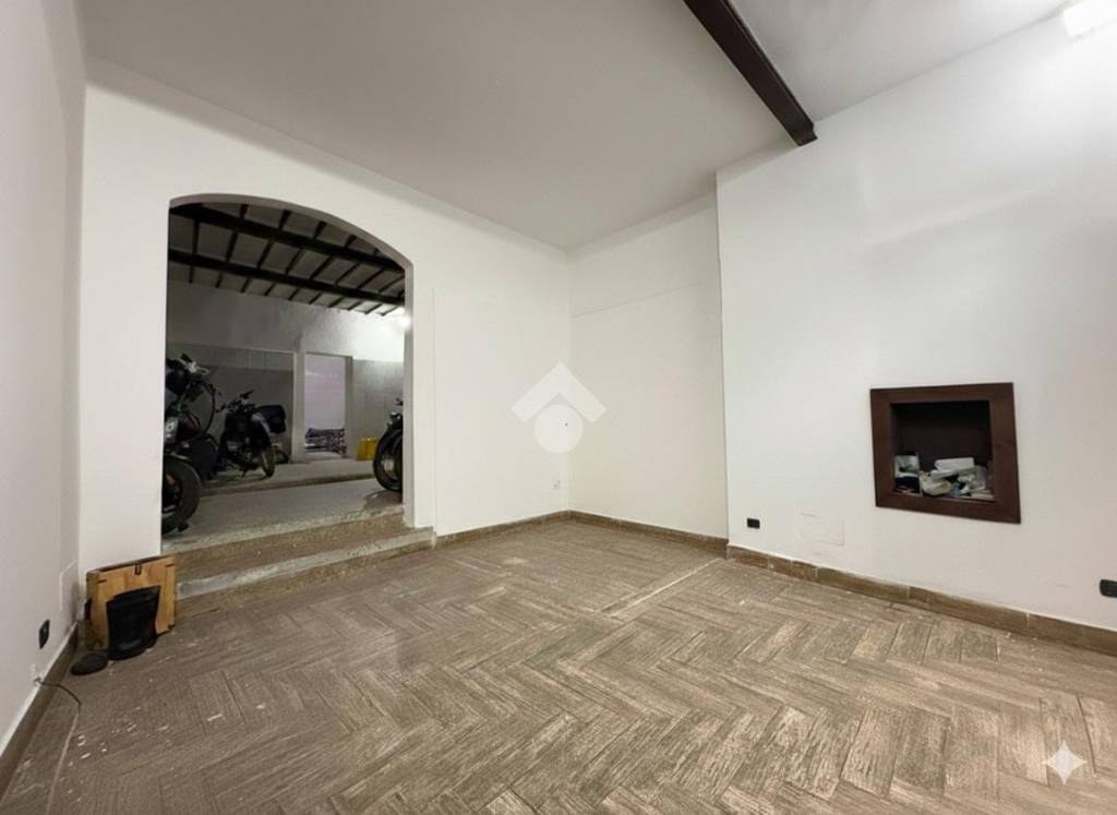 negozio in affitto a Firenze
