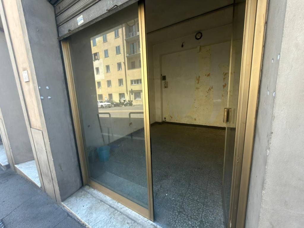 locale commerciale in affitto a Firenze in zona Romito