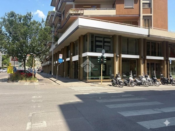 locale commerciale in affitto a Firenze in zona Bellariva