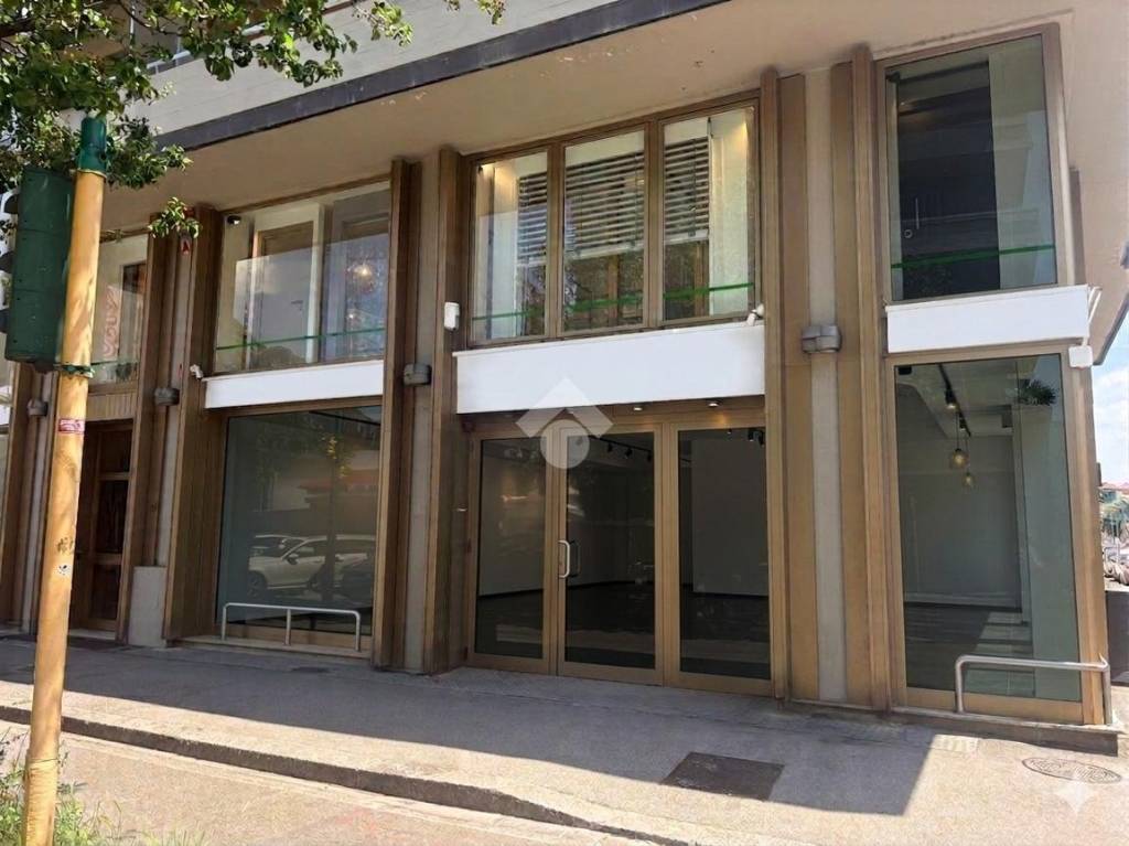 negozio in affitto a Firenze in zona Bellariva