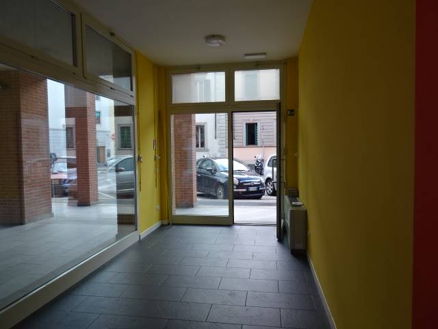 negozio in affitto a Firenze in zona Coverciano