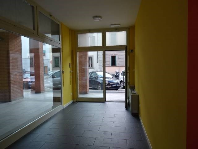 negozio in affitto a Firenze in zona Coverciano