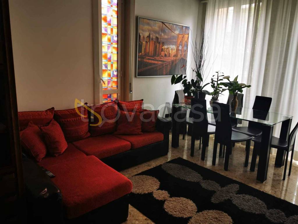 appartamento in affitto a Firenze in zona Isolotto