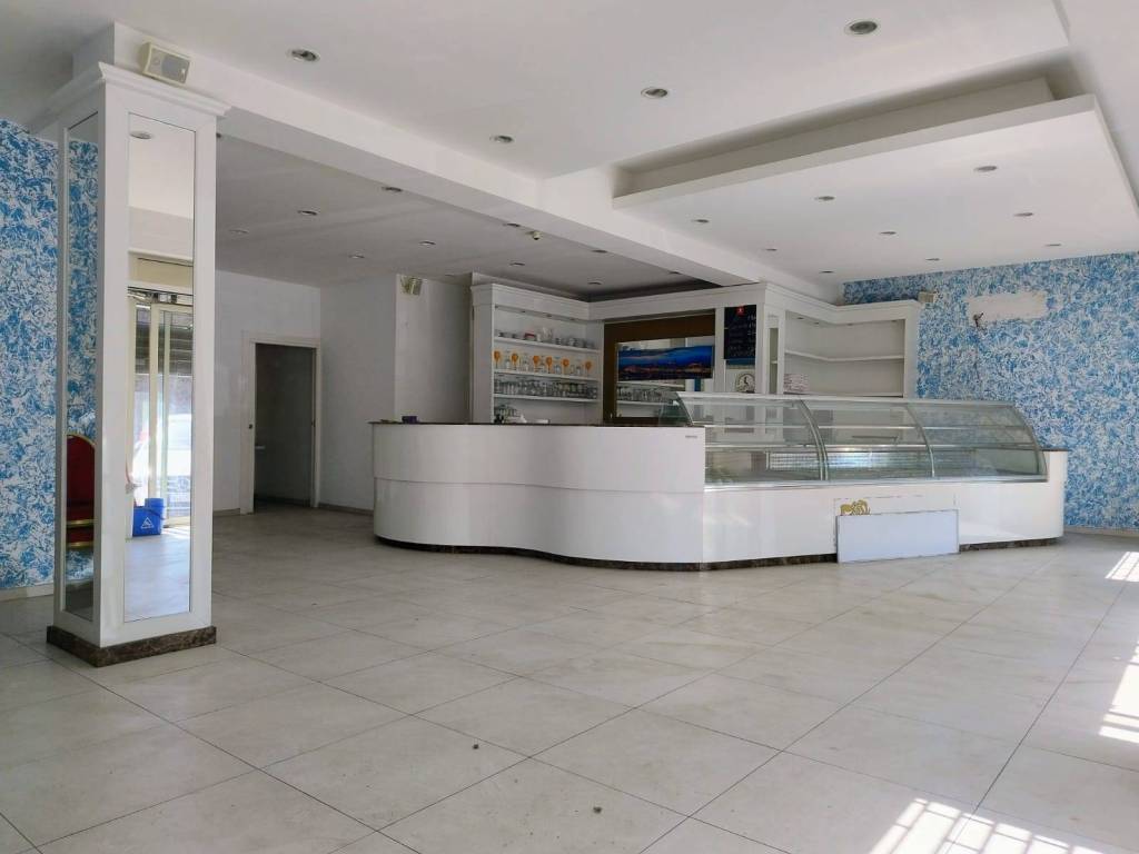 negozio in affitto a Firenze in zona Centro San Frediano