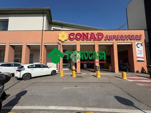 negozio in affitto a Firenze