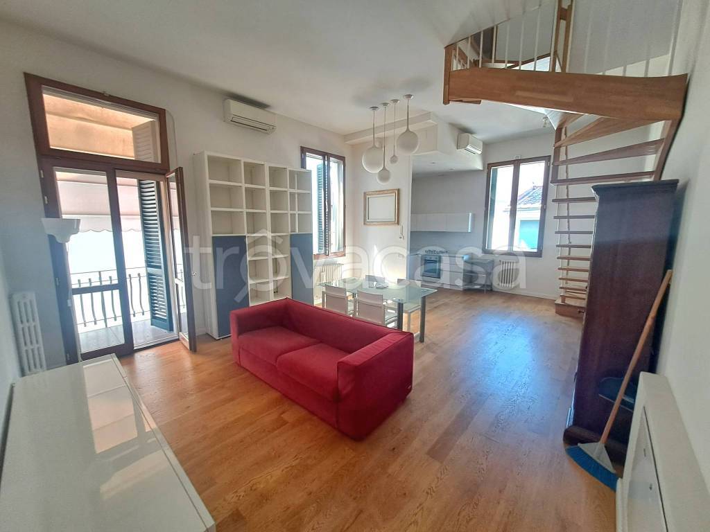 appartamento in affitto a Firenze in zona Isolotto