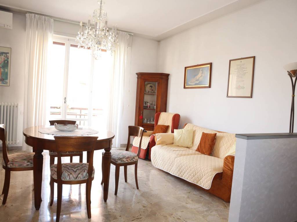 appartamento in affitto a Firenze in zona Soffiano