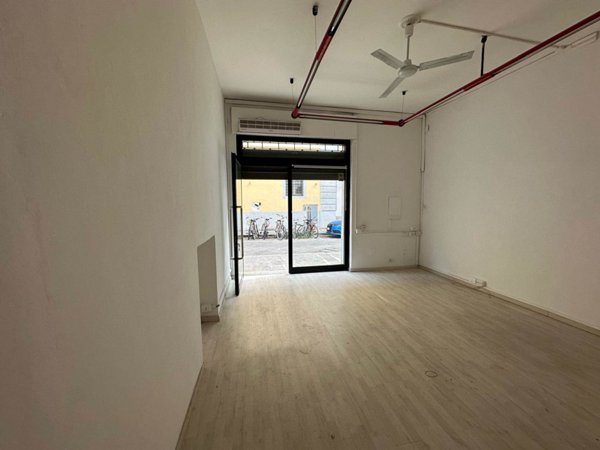 negozio in affitto a Firenze in zona Centro San Niccolò