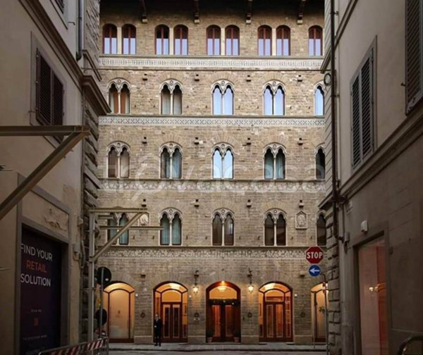 negozio in affitto a Firenze in zona Centro Storico