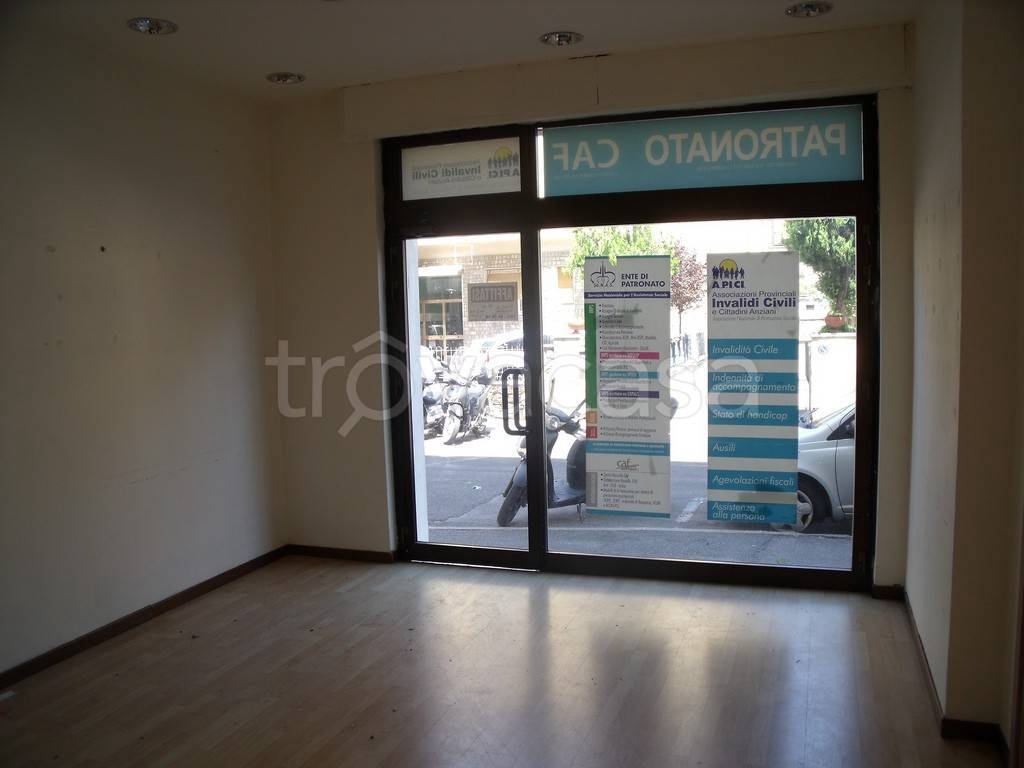 negozio in affitto a Firenze