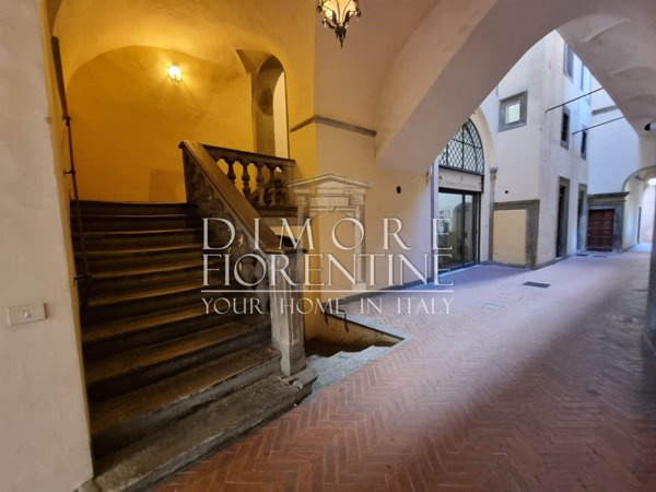 negozio in affitto a Firenze in zona Centro Santa Croce