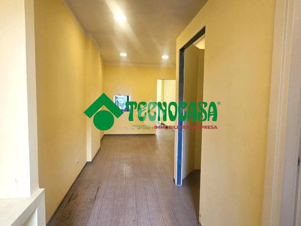 negozio in affitto a Firenze in zona Novoli