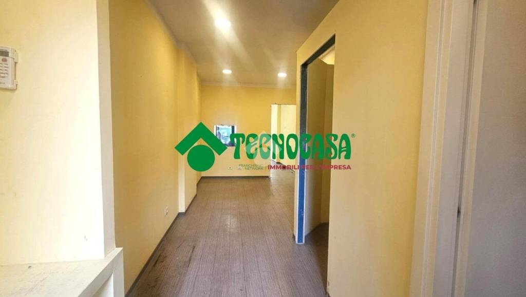 negozio in affitto a Firenze in zona Novoli