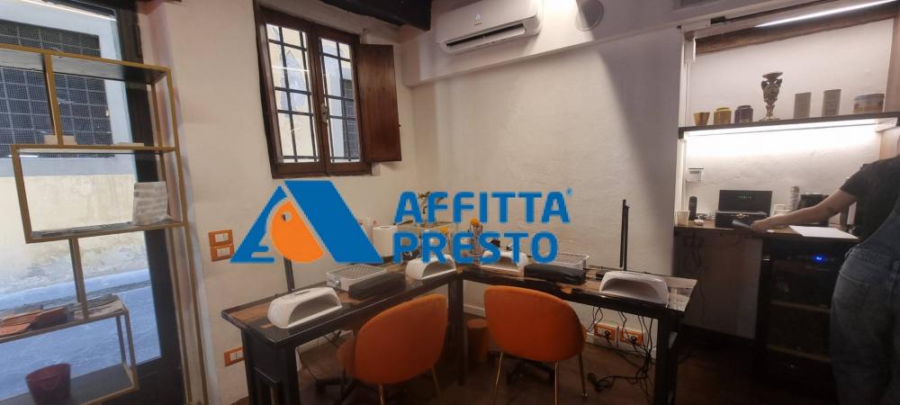 negozio in affitto a Firenze in zona Centro Santa Maria Novella