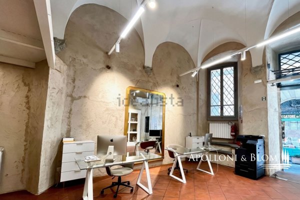 locale commerciale in affitto a Firenze in zona Centro Santa Maria Novella