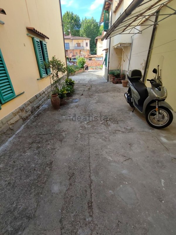 casa indipendente in affitto a Firenze in zona Brozzi
