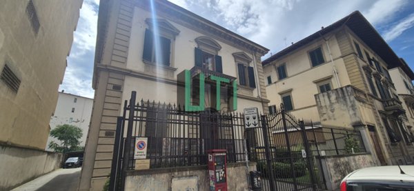ufficio in affitto a Firenze in zona Le Cure