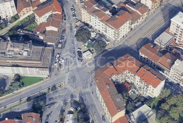 negozio in affitto a Firenze in zona Rifredi